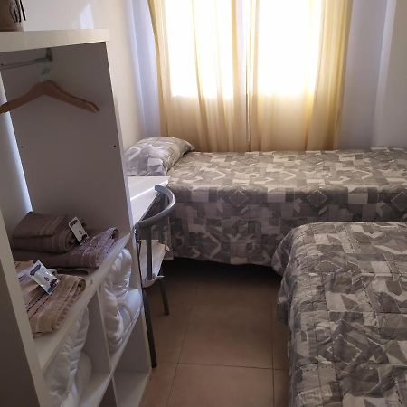 Habitacion En Un Apartamento Делтебре Екстериор снимка